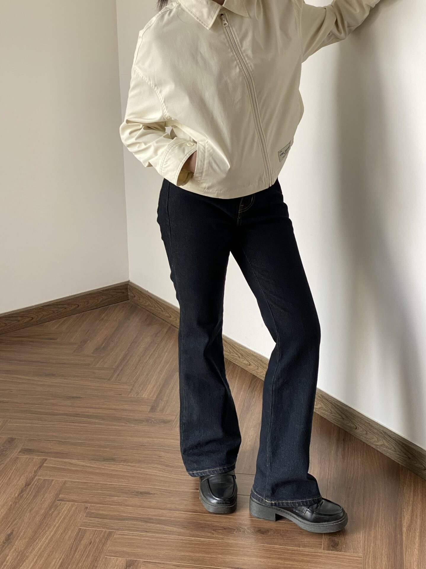 Quần jeans ống loe – items tốn dáng cho phái đẹp